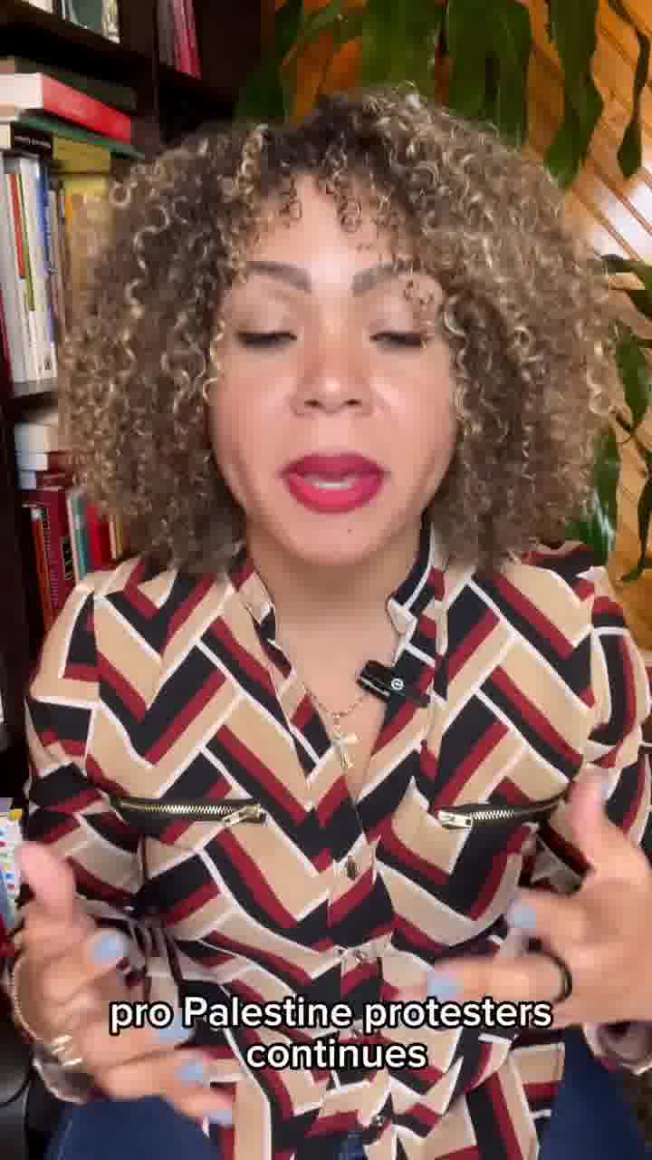 Claudia De la Cruz mp4 video #0